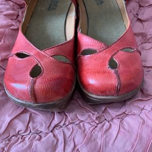 Jafa red platform comfort shoes size 6.